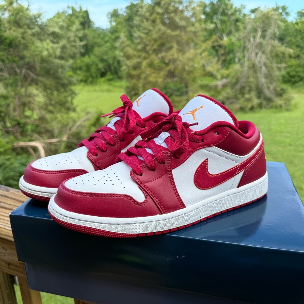 Air Jordan 1 Low Cardinal Red